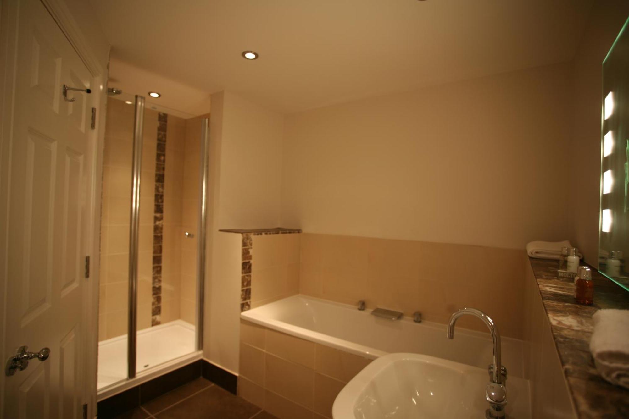 לאדלו Fishmore Hall Hotel And Boutique Spa מראה חיצוני תמונה